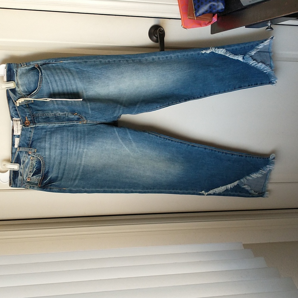New Band Of Gypsies Madison Button fly Criss Cross Raw Frayed hem Jeans  32